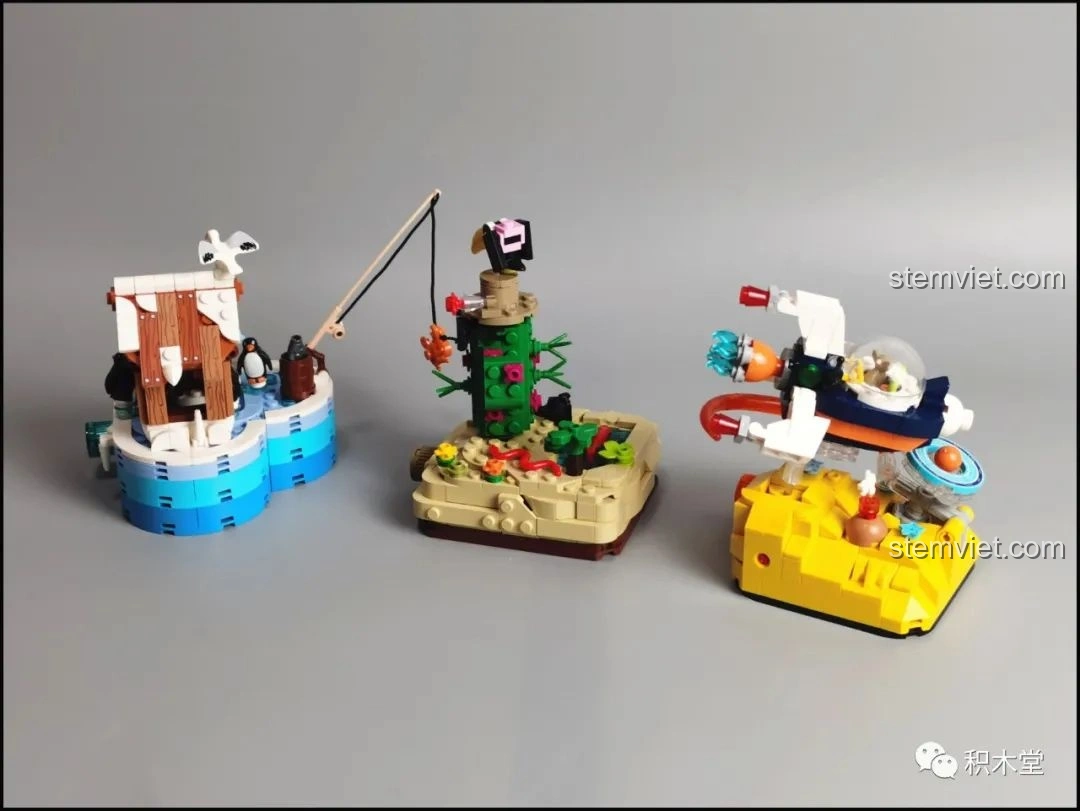 Ba mô hình nhím nhỏ màu cam, được dùng làm chuột chũi trong trò chơi đập chuột của bộ lắp ráp Pantasy 61004.