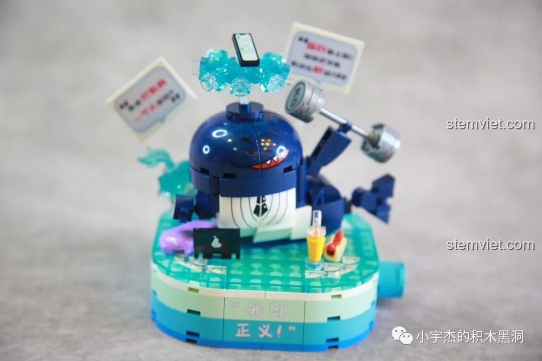 Mô hình SEMBO 613114 với cơ cấu chuyển động, các tấm biển cà khịa có thể thay đổi vị trí.