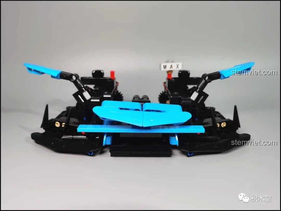 Cơ chế đóng mở nắp capo trước của Xe đua Lamborghini Centenario C61041 giá hời.