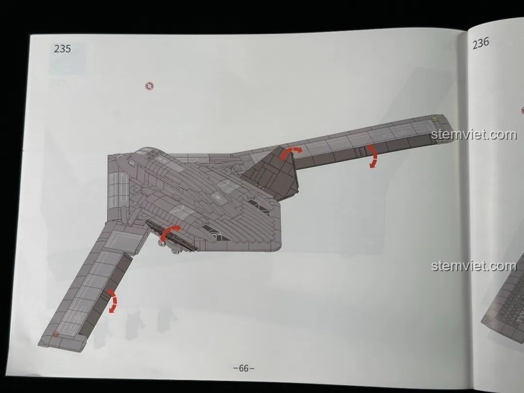 Hướng dẫn cơ chế gập cánh của bộ đồ chơi lắp ghép Sát thủ tàng hình H-20 Panlos Brick hợp túi tiền.