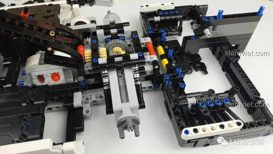 Cơ cấu bản lề và liên động để mở cửa xe kiểu cánh bướm của mô hình CaDA C61016.