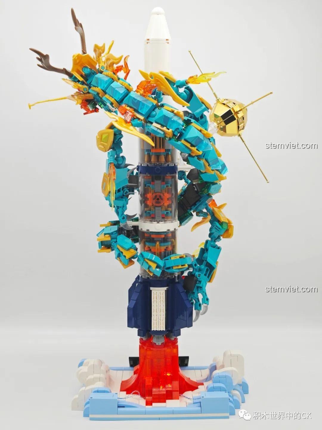 Cận cảnh cơ cấu bánh răng bên trong thân tên lửa của bộ SEMBO 203359, giúp rồng có thể xoay quanh.