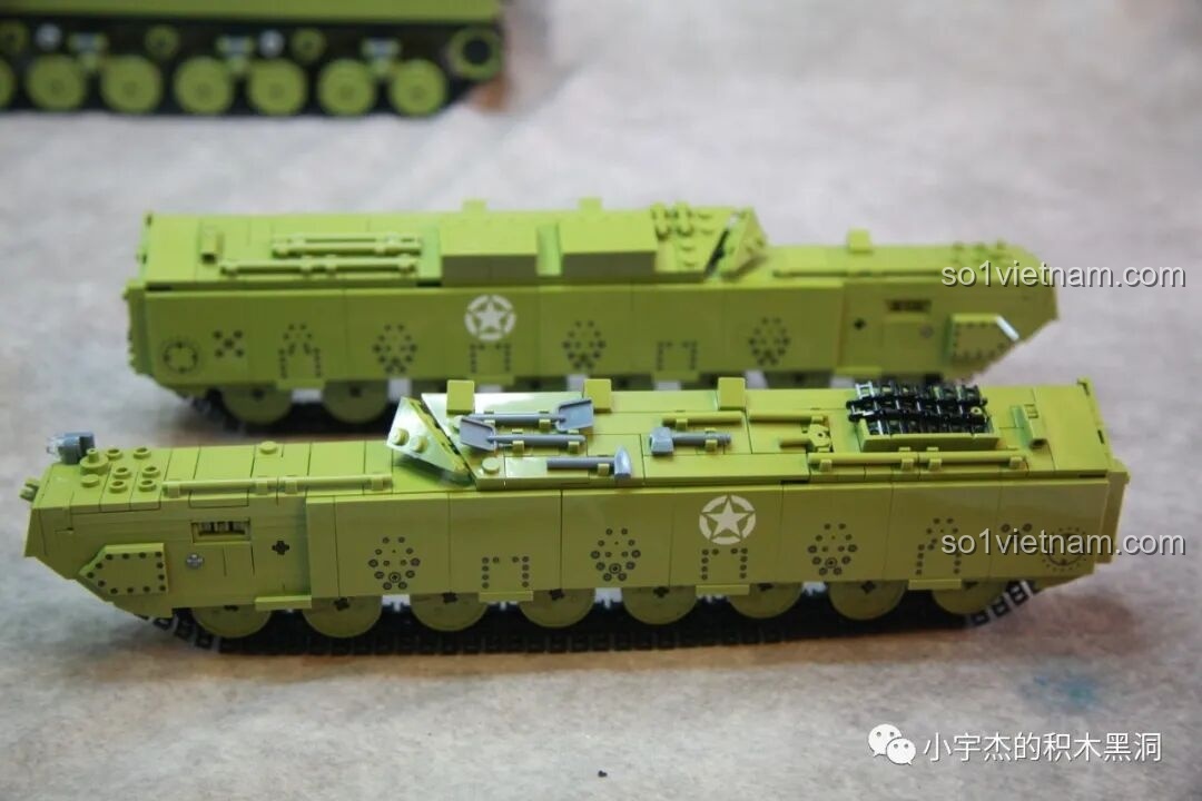 Cụm xích phụ của xe tăng T28 được hoàn thiện với lớp giáp hông có in họa tiết.