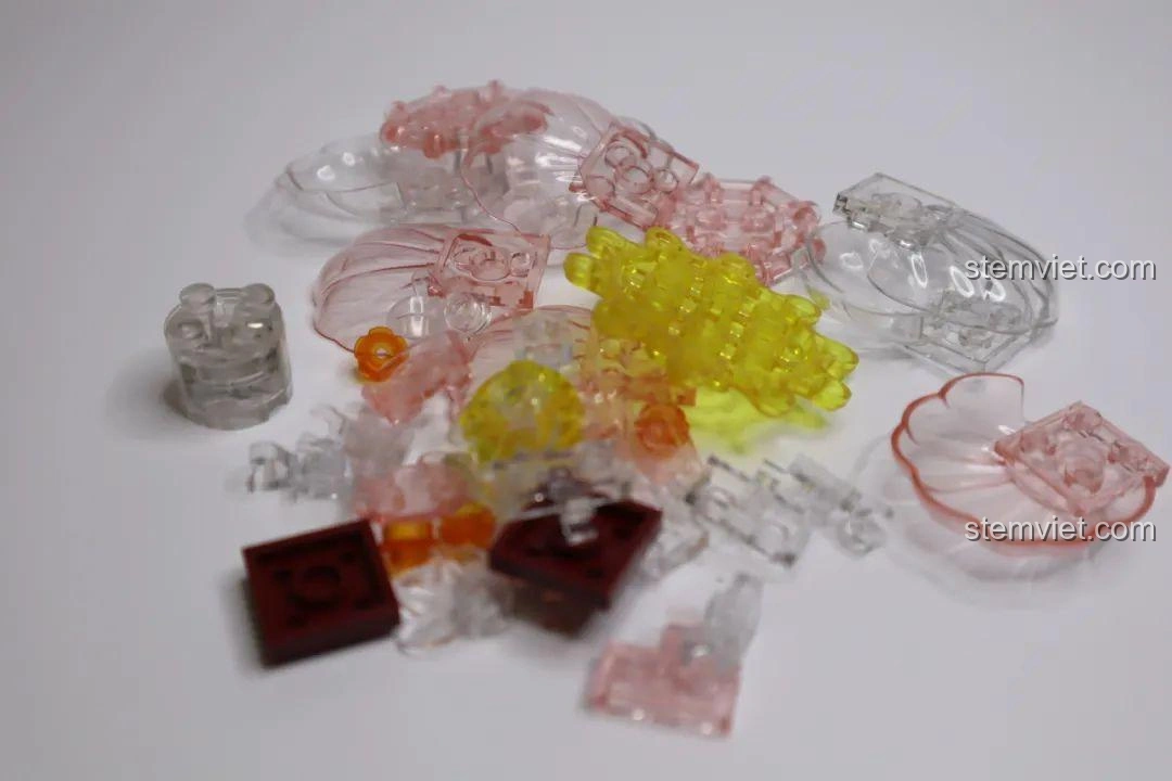 Các mảnh ghép trong suốt của đế đèn hoa sen trong bộ lắp ghép Đại Đường Tứ Mỹ Wekki, đánh giá Wekki 516031 Bộ Lắp Ghép Công Chúa Văn Thành.