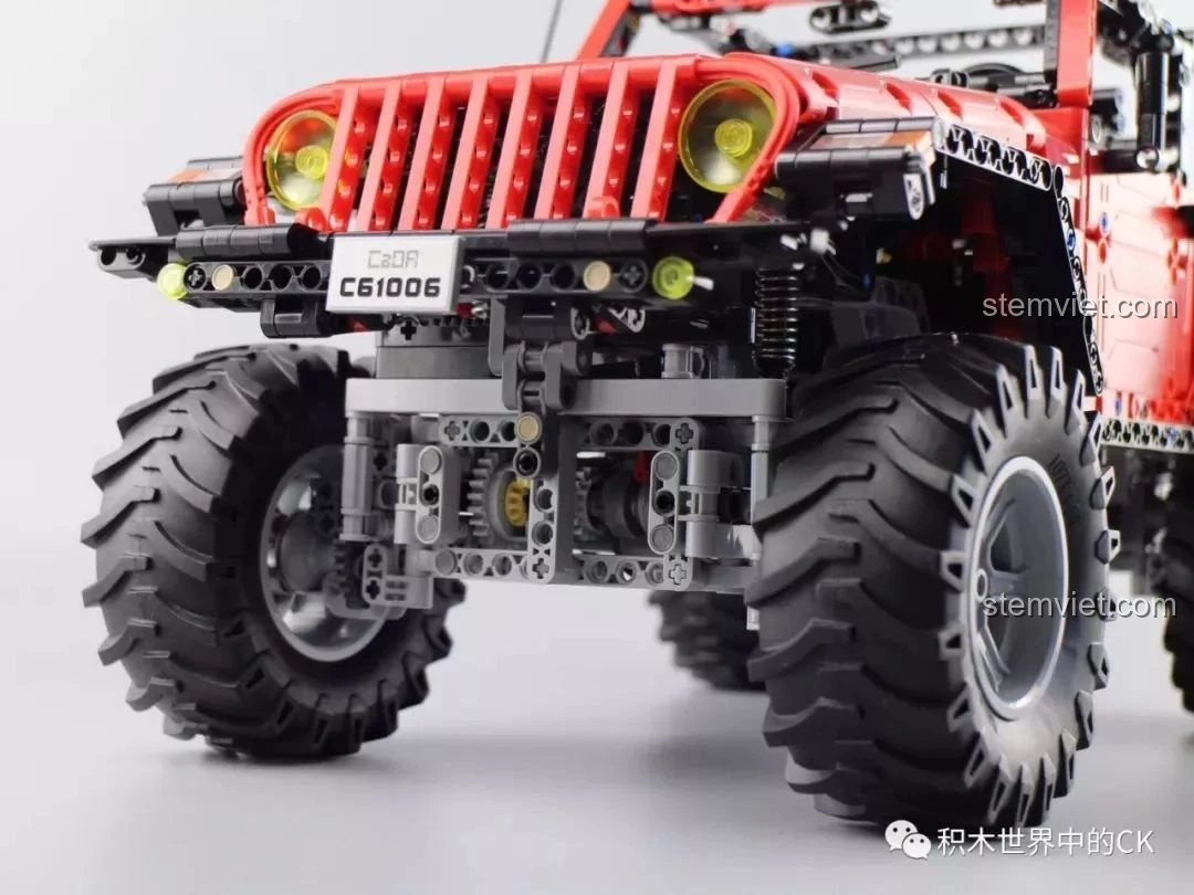 Bảng điều khiển chi tiết bên trong mô hình CaDA C61006 Jeep Wrangler Rubicon.