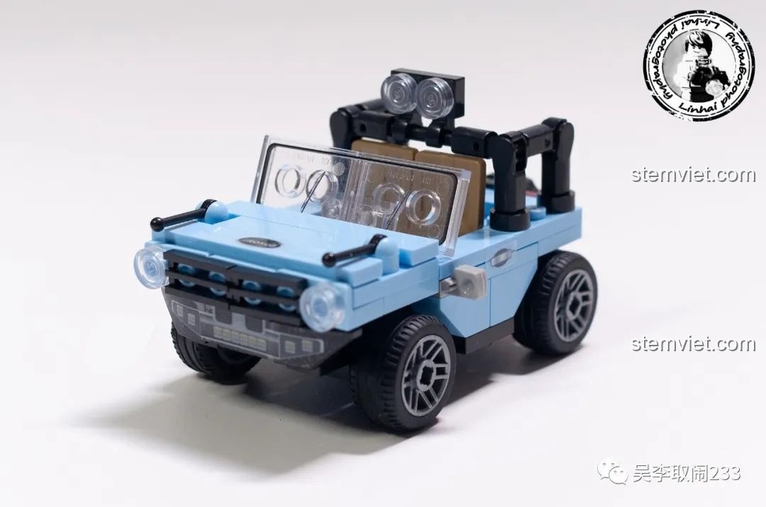 Mặt trước của mô hình xe Jeep Wrangler Forange FC8279, đồ chơi lắp ráp cho bé.