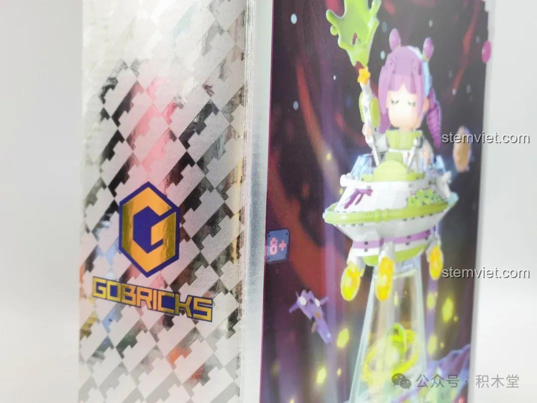 Cạnh hộp đồ chơi iambrick 30202 có logo GoBricks, đảm bảo chất lượng gạch lắp ráp cao cấp.