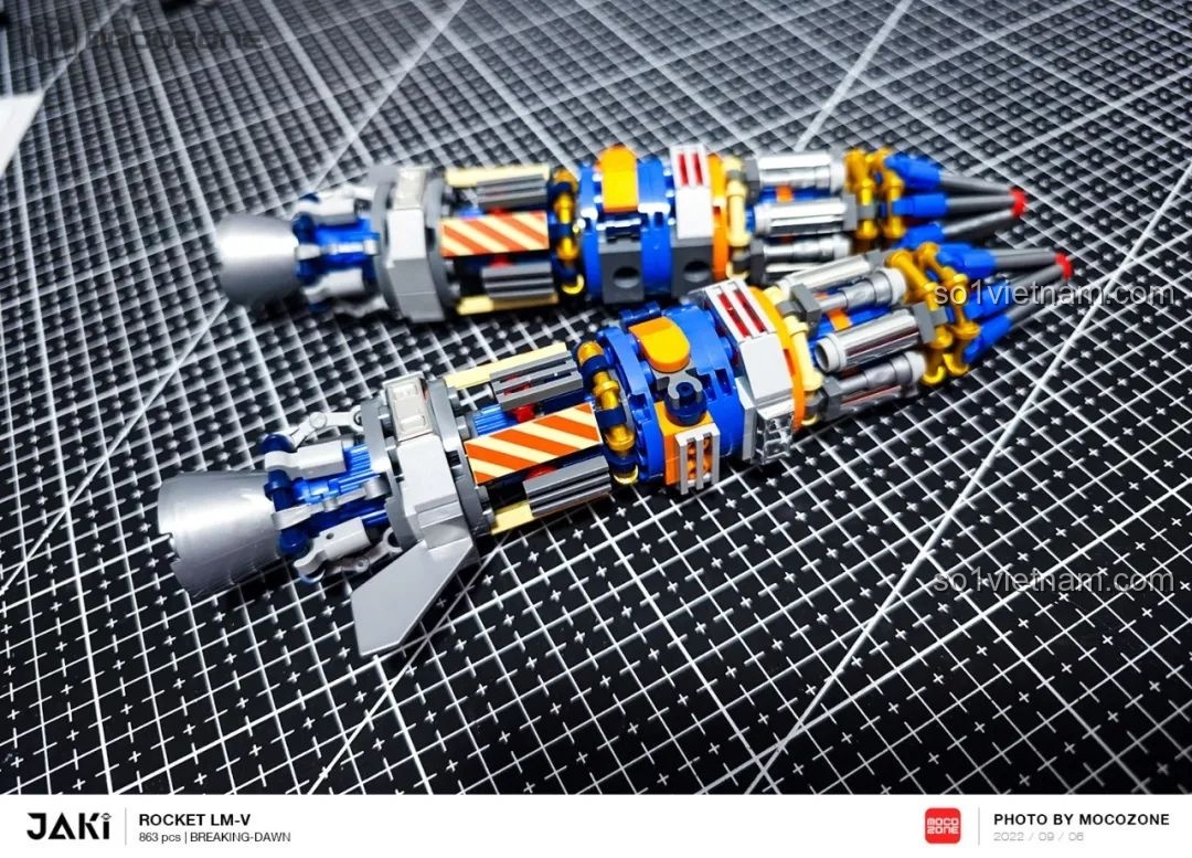 Tên lửa JAKI JK8501 Tên lửa Bình Minh 5 với một bộ phận đẩy phụ đã được gắn vào, thể hiện sự kết nối chắc chắn. Đánh giá JAKI JK8501.