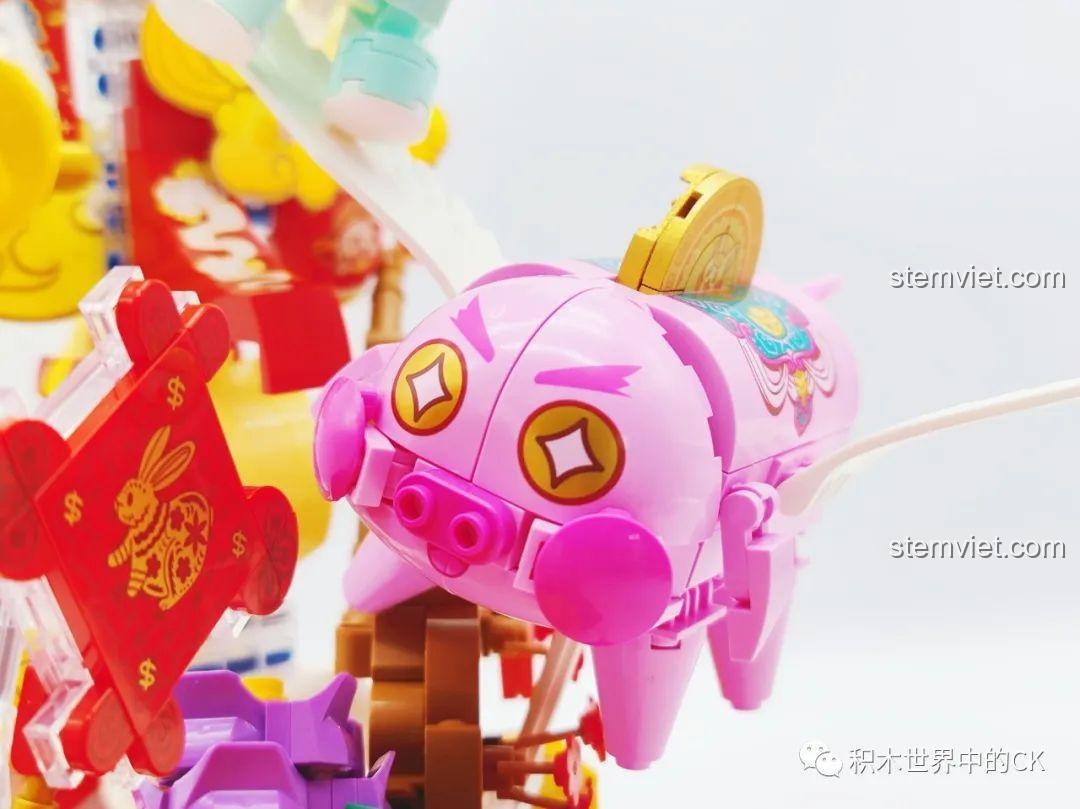 Chú lợn bay màu hồng trong mô hình Keeppley K19905.