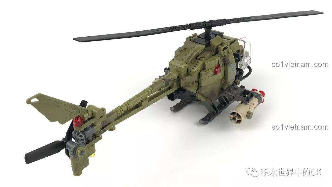 Góc nhìn từ trên cao trực thăng quân sự Limo Toy KB020 hoàn chỉnh, tổng thể thiết kế và cánh quạt chính.