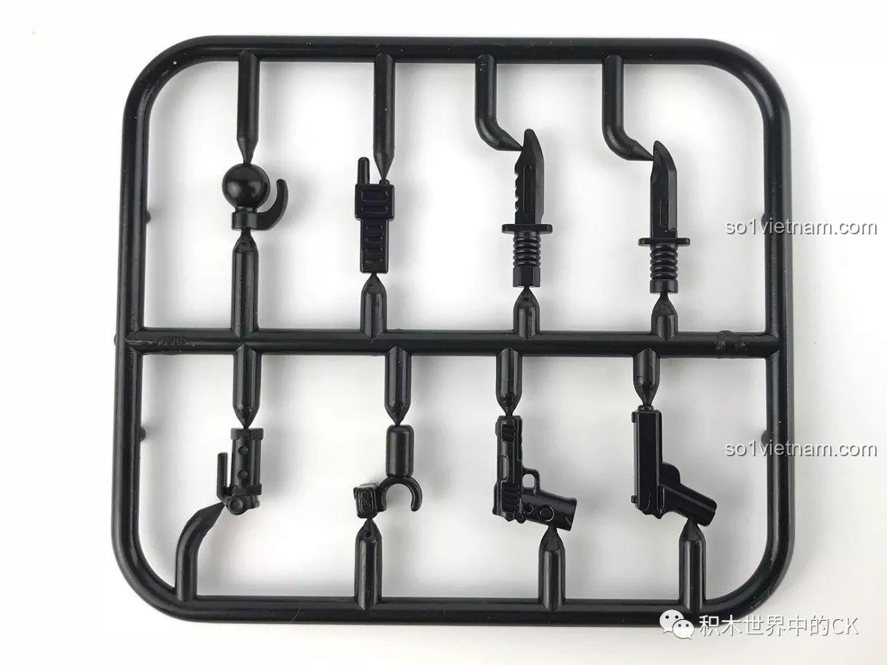 Vỉ vũ khí đa dạng của bộ đồ chơi mô hình Phương tiện chiến đấu Limo Toy KB020, trang bị cho minifigure.