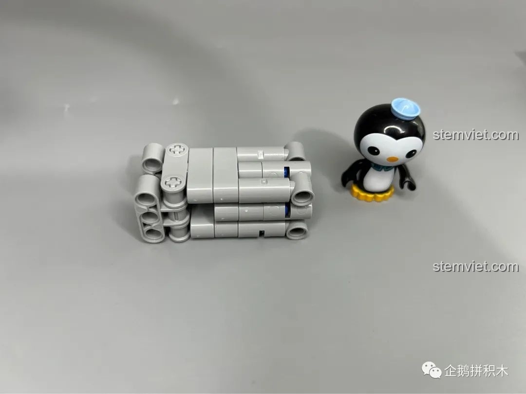 Động cơ thay thế được lắp ráp từ các chi tiết gạch cho phiên bản tĩnh của Moyu Block MY88008.