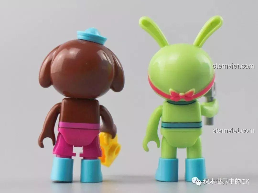 Mặt sau của hai minifigures Dashi và Tweak, thể hiện chi tiết thiết kế và màu sắc.