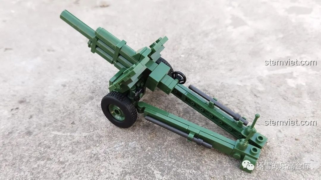 Mô hình pháo M-30 QUANGUAN 122mm ở chế độ kéo, hai càng pháo gập lại gọn gàng. Đánh giá QUANGUAN 078 Pháo binh Thế chiến II.