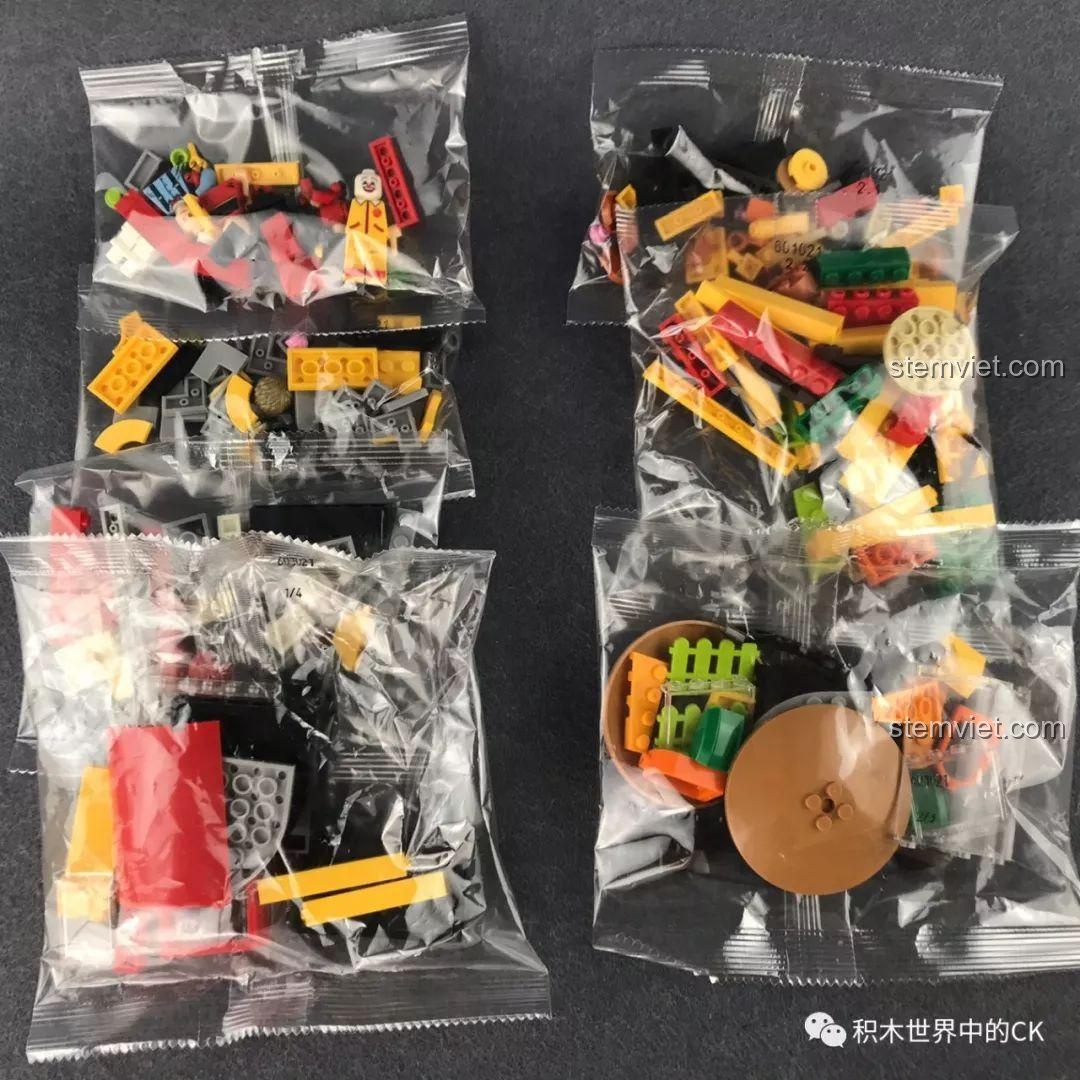 Các túi đựng chi tiết của bộ lắp ghép Nhà hàng McDonald's mini SEMBO được phân chia khoa học, thuận tiện cho quá trình lắp.