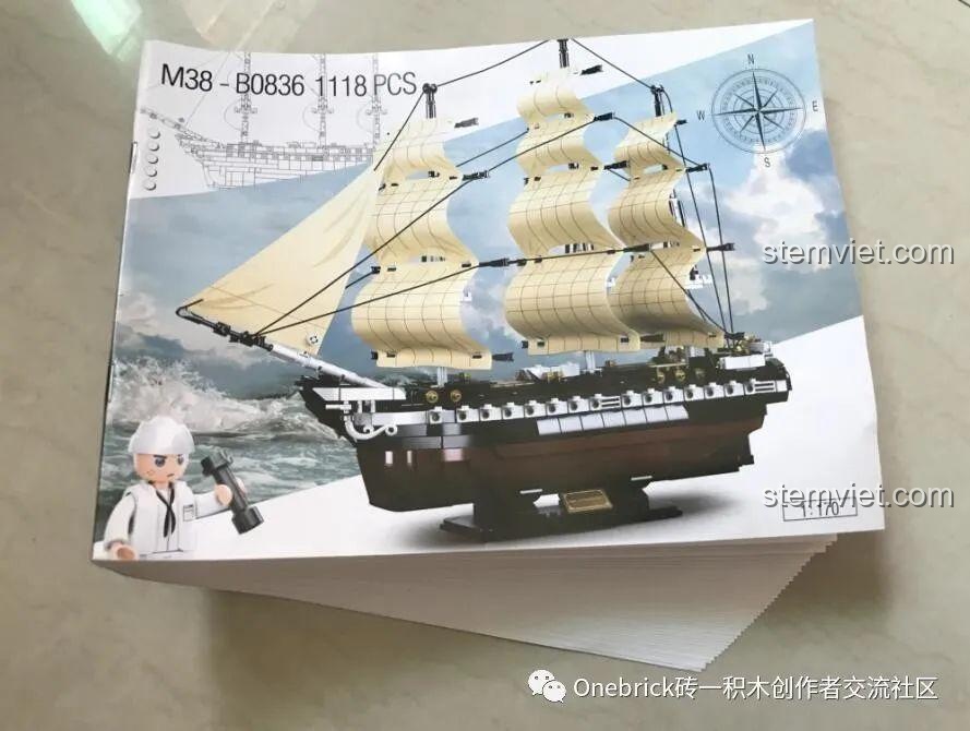 Cuốn sách hướng dẫn lắp ráp dày dặn của bộ Sluban B0836 Tàu chiến ba cột buồm.