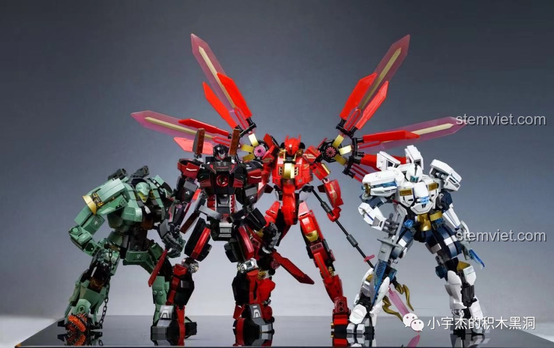 Mô hình Sluban M38-B1096 Mech Master Kuma, một robot cơ giáp hình gấu màu vàng, thiết kế dễ thương và mạnh mẽ.