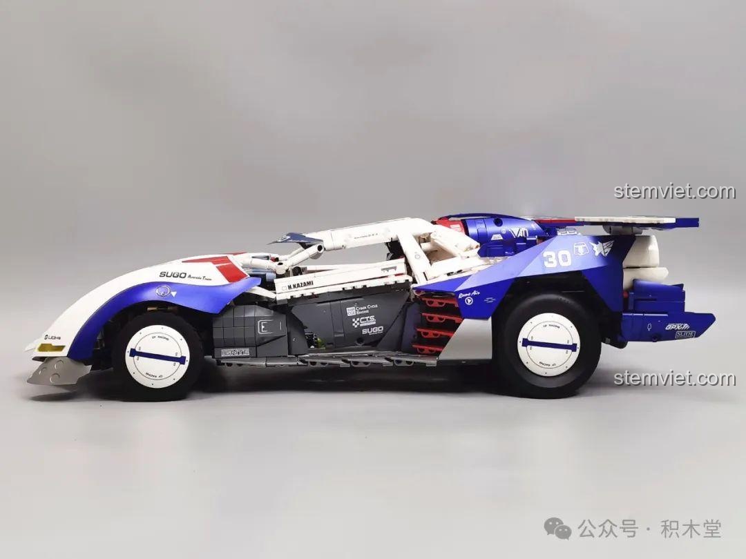 Mô hình Xe Đua Asurada G.S.X nhìn từ bên hông, cho thấy tỷ lệ và thiết kế cân đối, hài hòa.