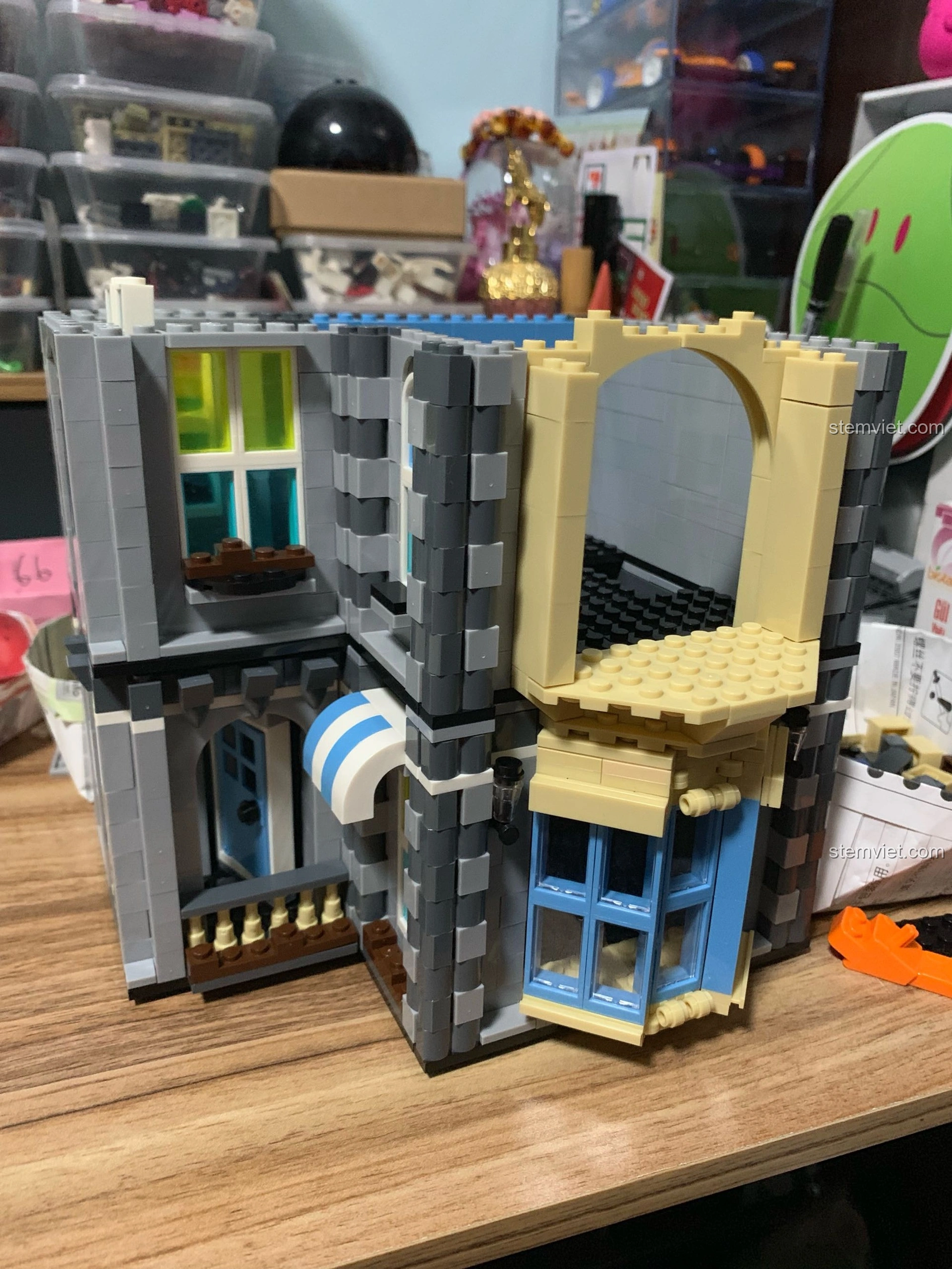 Tầng ba của bộ WANGE 6310 Quán Cà Phê Vườn đã hoàn thành, mô hình bắt đầu có hình dáng rõ ràng và ấn tượng.