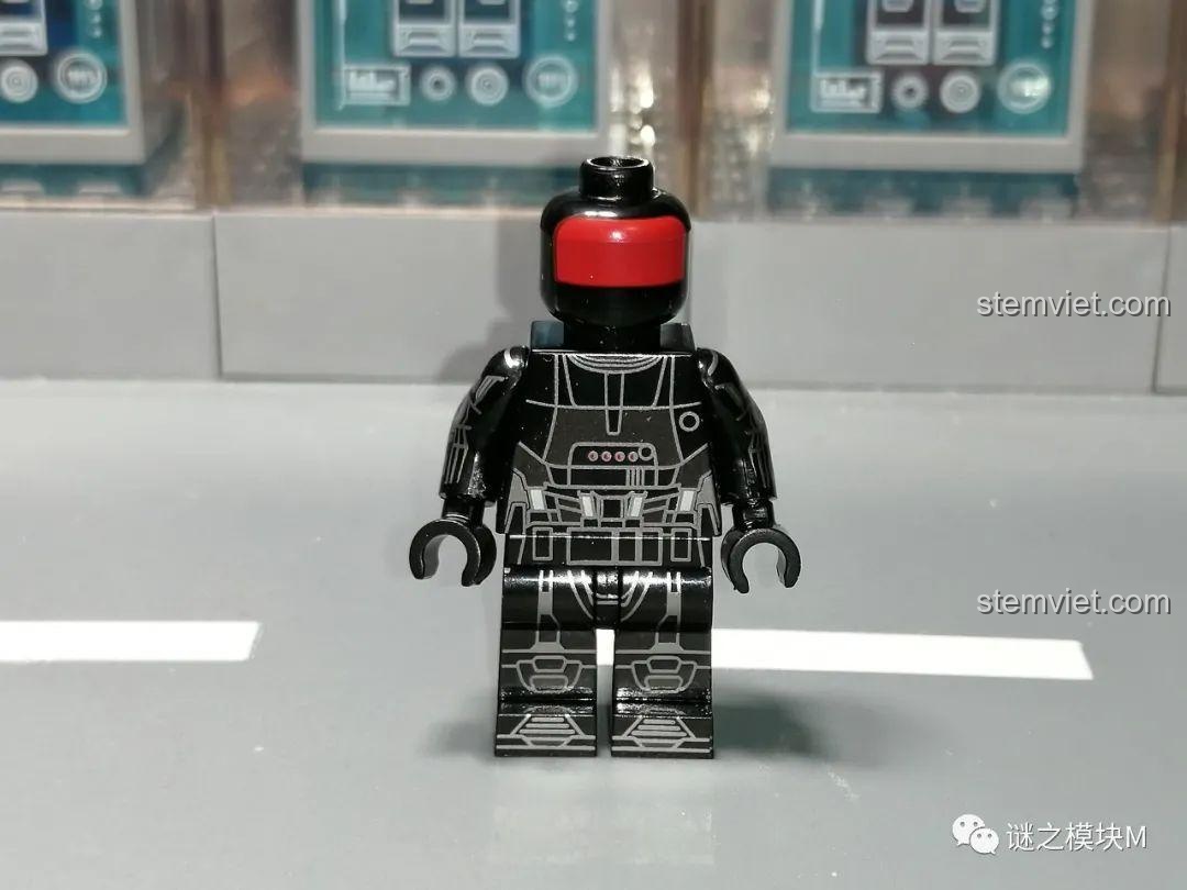 Đánh giá WM 6122 Minifigure Thợ Săn Tiền Thưởng: Cận cảnh mũ của Dark Troopers, thiết kế độc đáo.