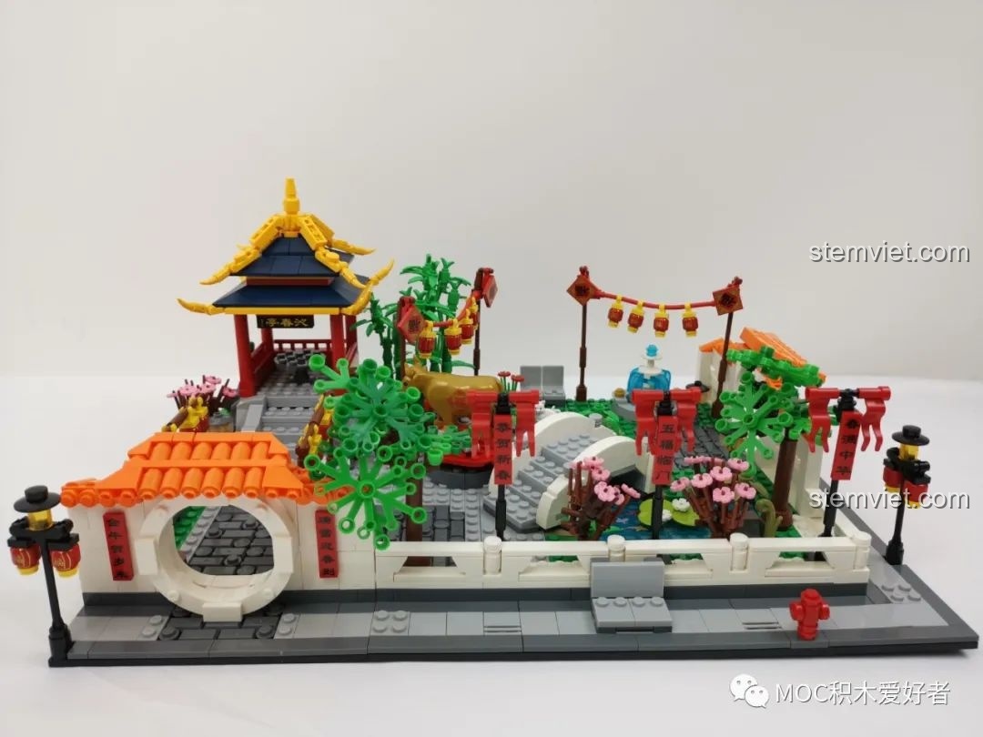 Kết nối hai phần của mô hình và thêm cây hoa trang trí, đánh giá WOMA 9123 Mô hình vườn cổ trang.