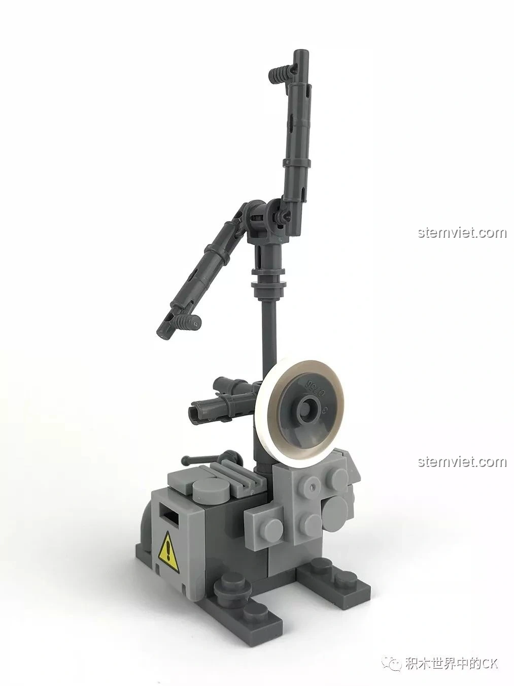 Tháp thông tin đã lắp ráp trong bộ XINGBAO XB-06008 Xe mô tô quân sự, phụ kiện quan trọng, đánh giá XINGBAO XB-06008 Xe mô tô dã chiến.