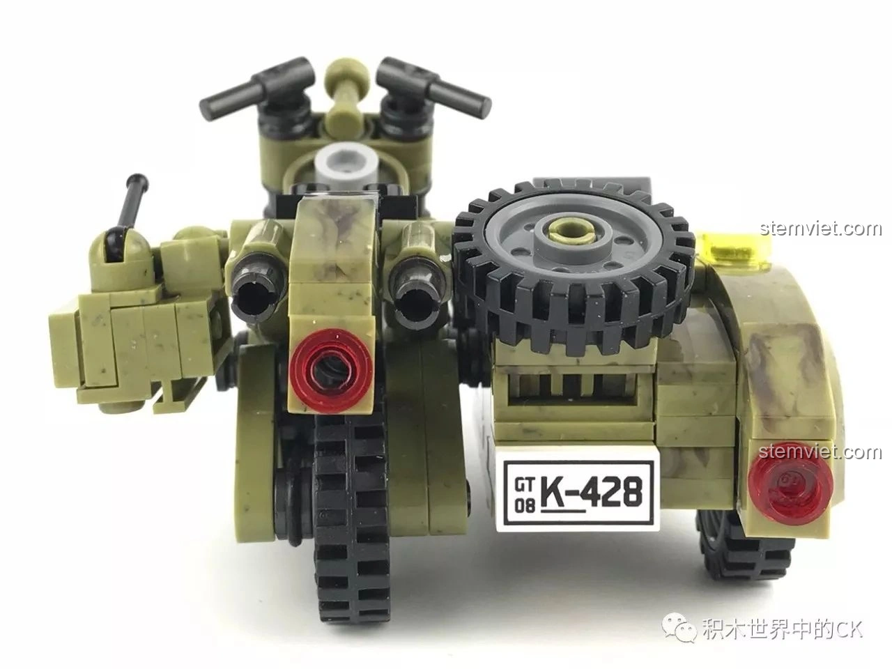 Góc nhìn thẳng từ phía sau XINGBAO XB-06008 Xe mô tô quân sự, cân đối và vững chắc, đánh giá XINGBAO XB-06008 Xe mô tô dã chiến.