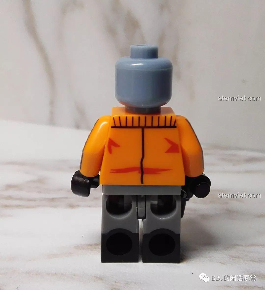 Mặt sau minifigure Ponda Baba trong bộ XINH X0144 Star Wars, thể hiện chi tiết trang phục và tổng thể.