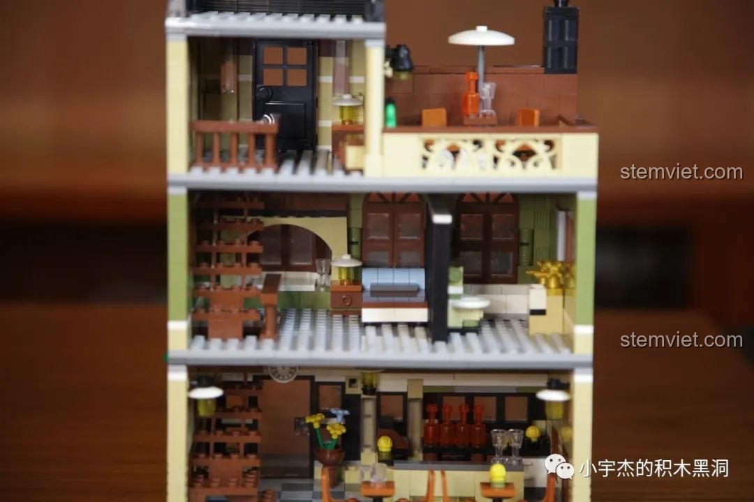 Toàn cảnh 3 tầng nội thất của bộ lắp ráp Tòa nhà hàng Trung Hoa QL 0937, rất hấp dẫn.