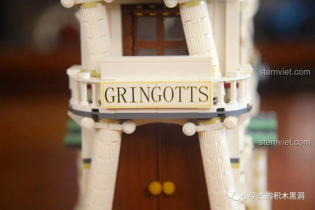 Đầu Rồng bụng sắt Ukraine MORK 032101 với hàm dưới có thể cử động, chi tiết tinh xảo.