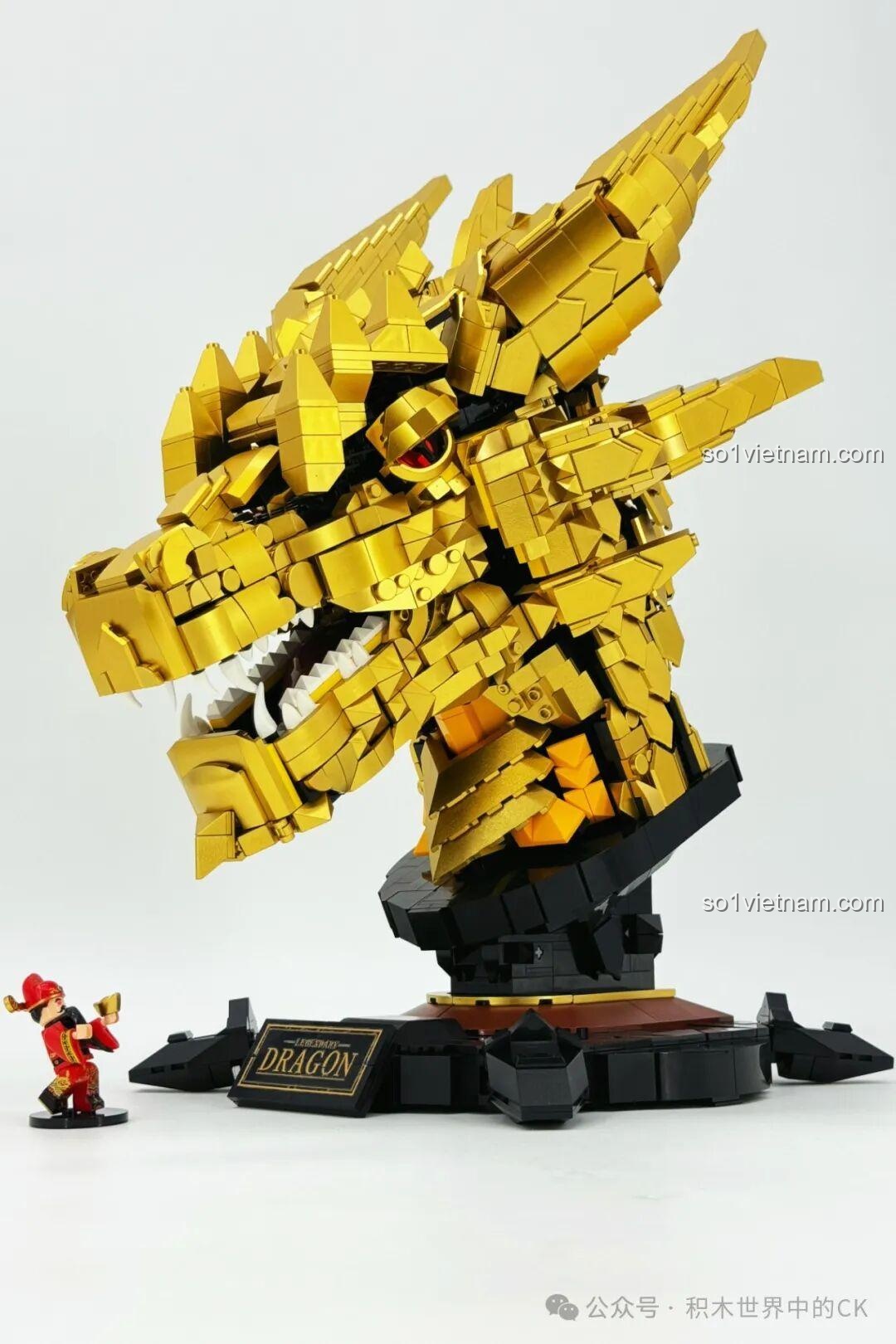 Mô hình LiNoos LN1011 Đầu Rồng Vàng Huyền Thoại đã hoàn thiện, nhìn từ góc bên trái, thể hiện sự cân đối.