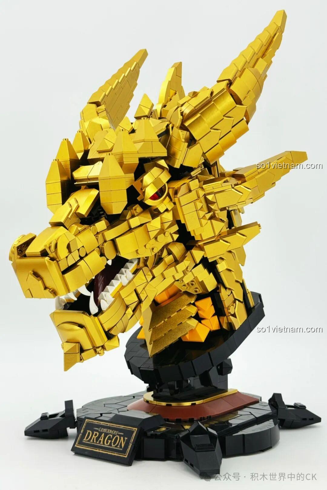 Mô hình LiNoos LN1011 Đầu Rồng Vàng Huyền Thoại đã hoàn thiện, nhìn từ góc bên trái, khoe các lớp vảy và sừng rồng.