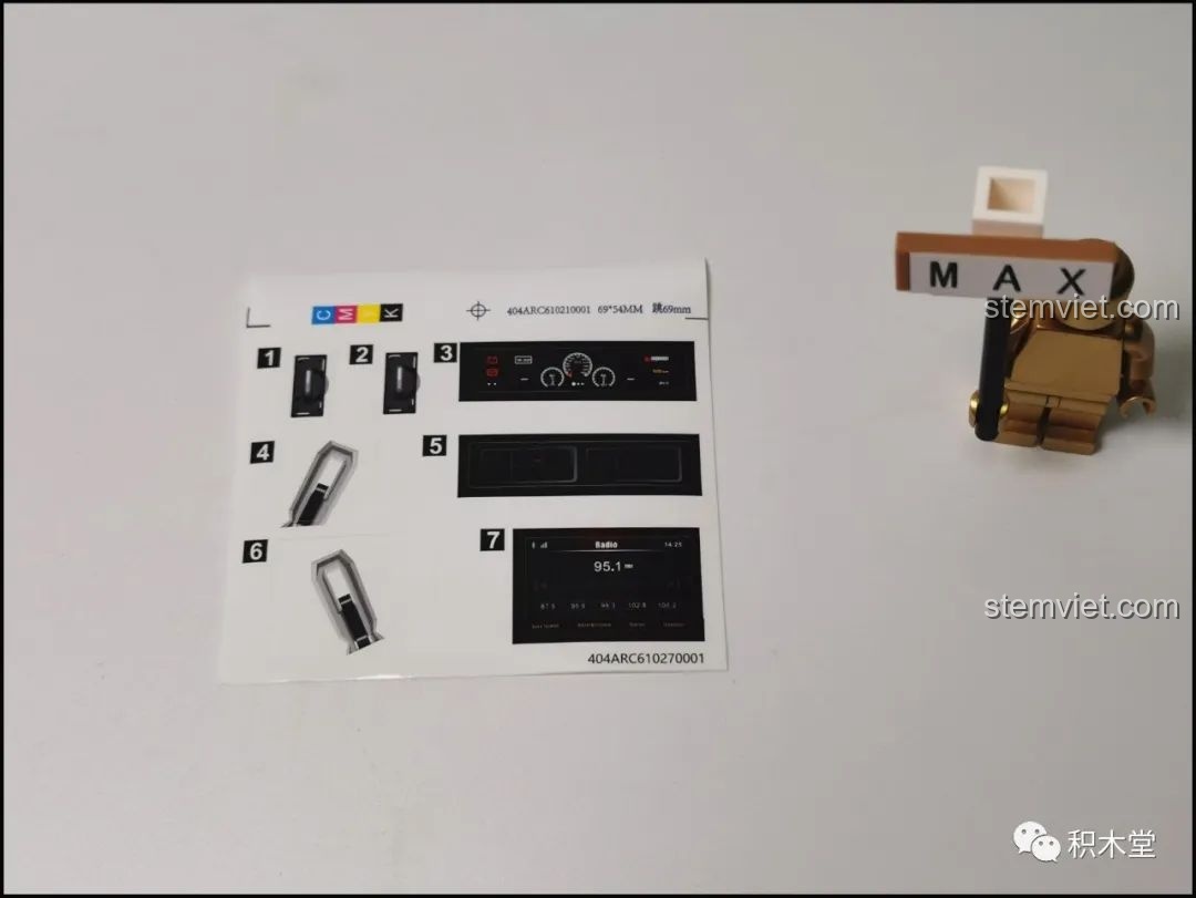 Tấm decal sticker chất lượng cao cho các chi tiết nội thất của mô hình xe quân sự Humvee CaDA C61027.