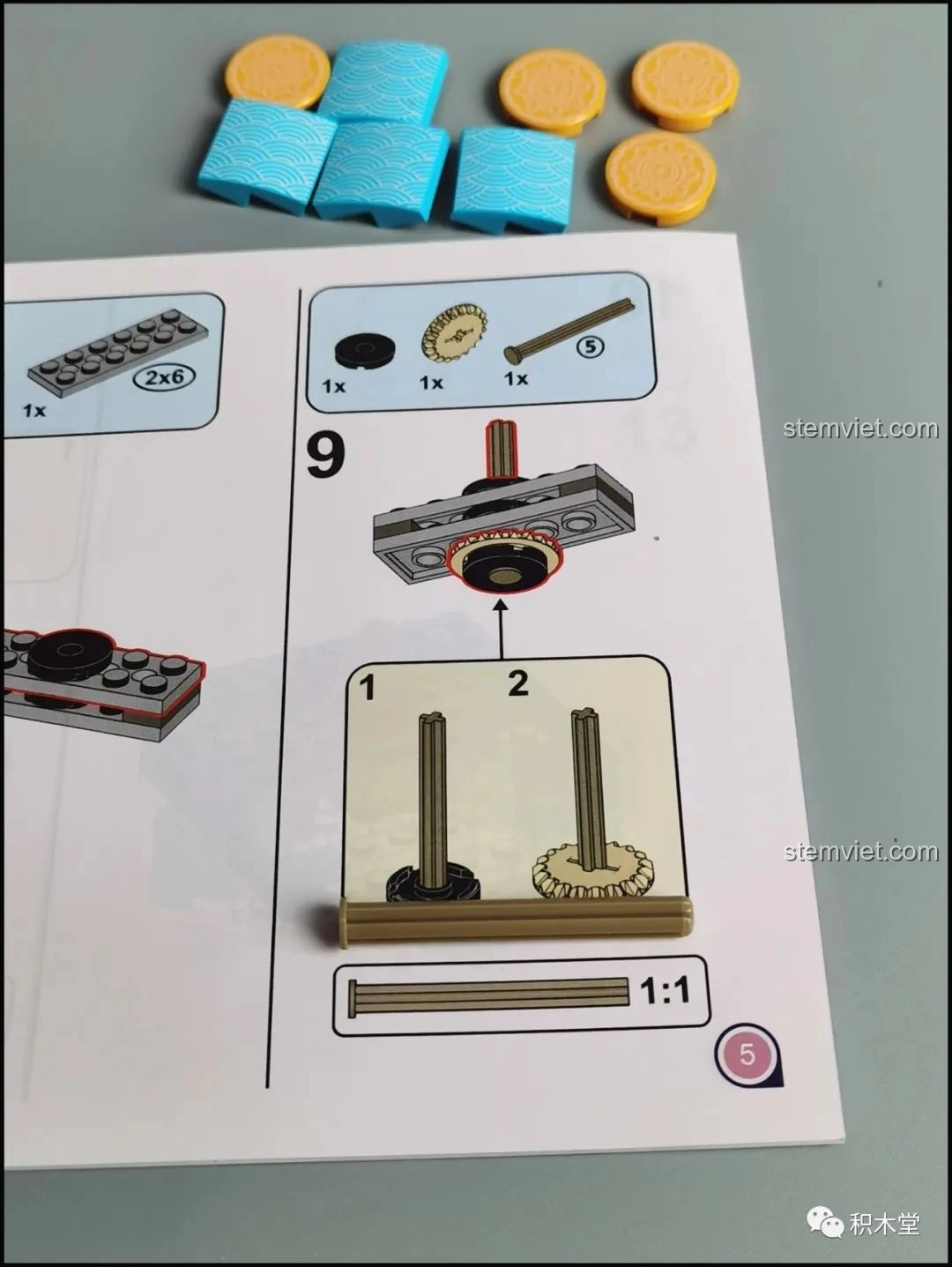 Hướng dẫn lắp ráp chi tiết bánh răng truyền động của bộ Đèn Lồng Thỏ Ngọc Trung Thu Pantasy 18008.