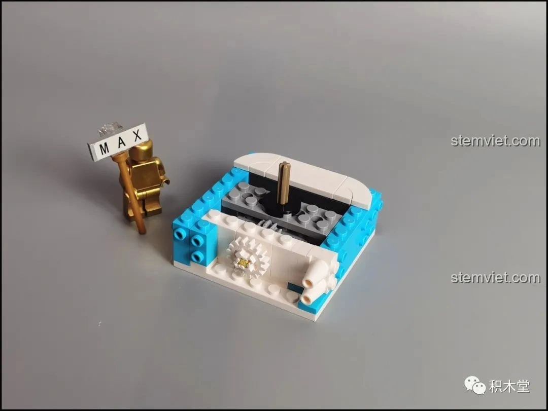 Giai đoạn lắp ráp ban đầu của bộ Đèn Lồng Thỏ Ngọc Trung Thu Pantasy 18008, hình thành phần đế.