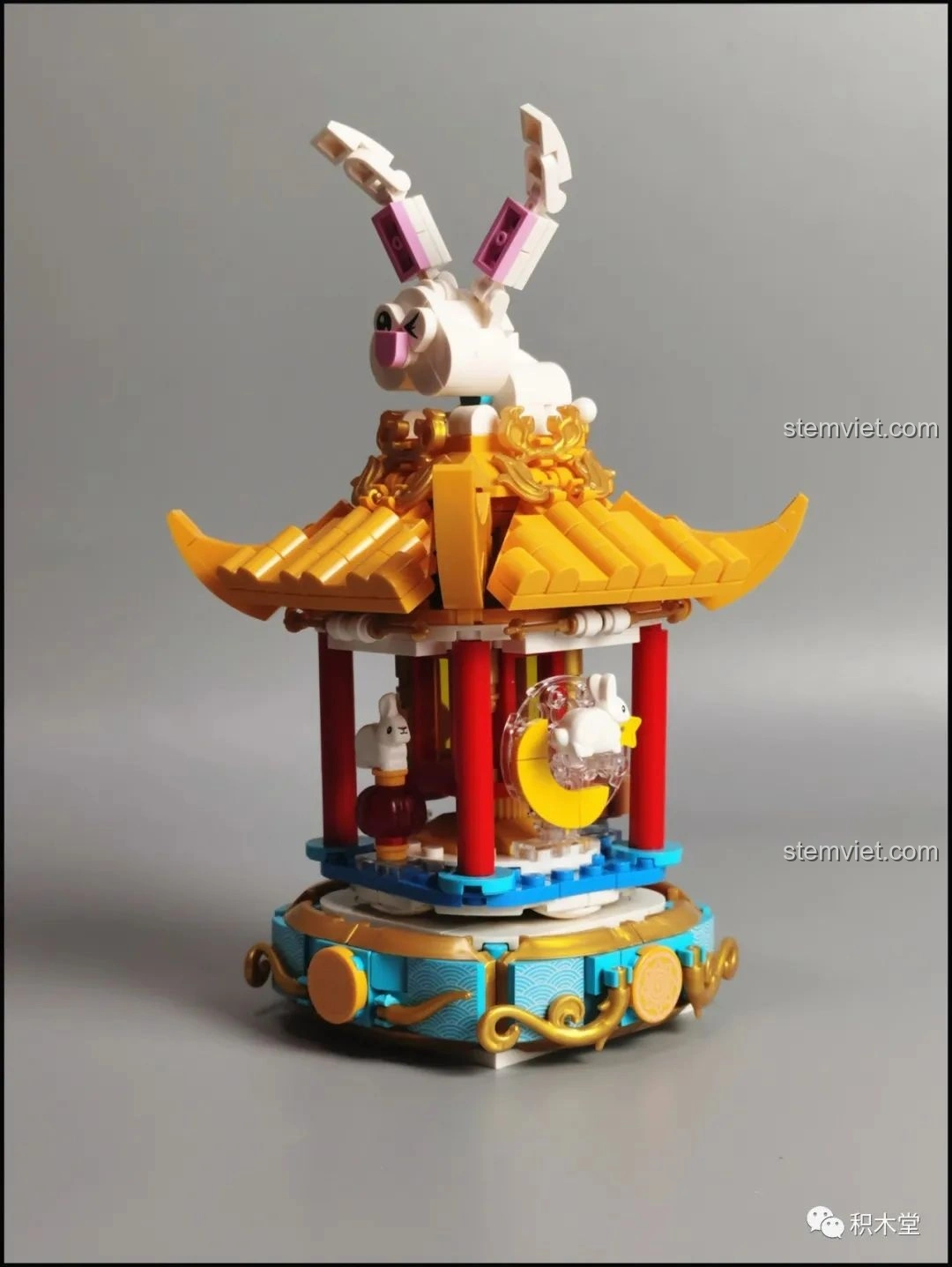 Mô hình Đèn Lồng Thỏ Ngọc Trung Thu Pantasy 18008 đã hoàn thành, nhìn từ bên cạnh.