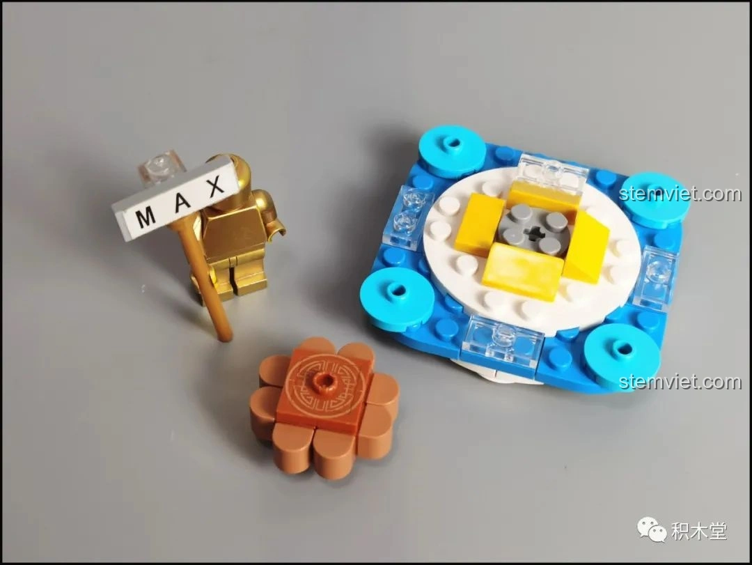 Các chi tiết từ túi số 1 của bộ Đèn Lồng Thỏ Ngọc Trung Thu Pantasy 18008 đã được lắp ráp hoàn chỉnh.