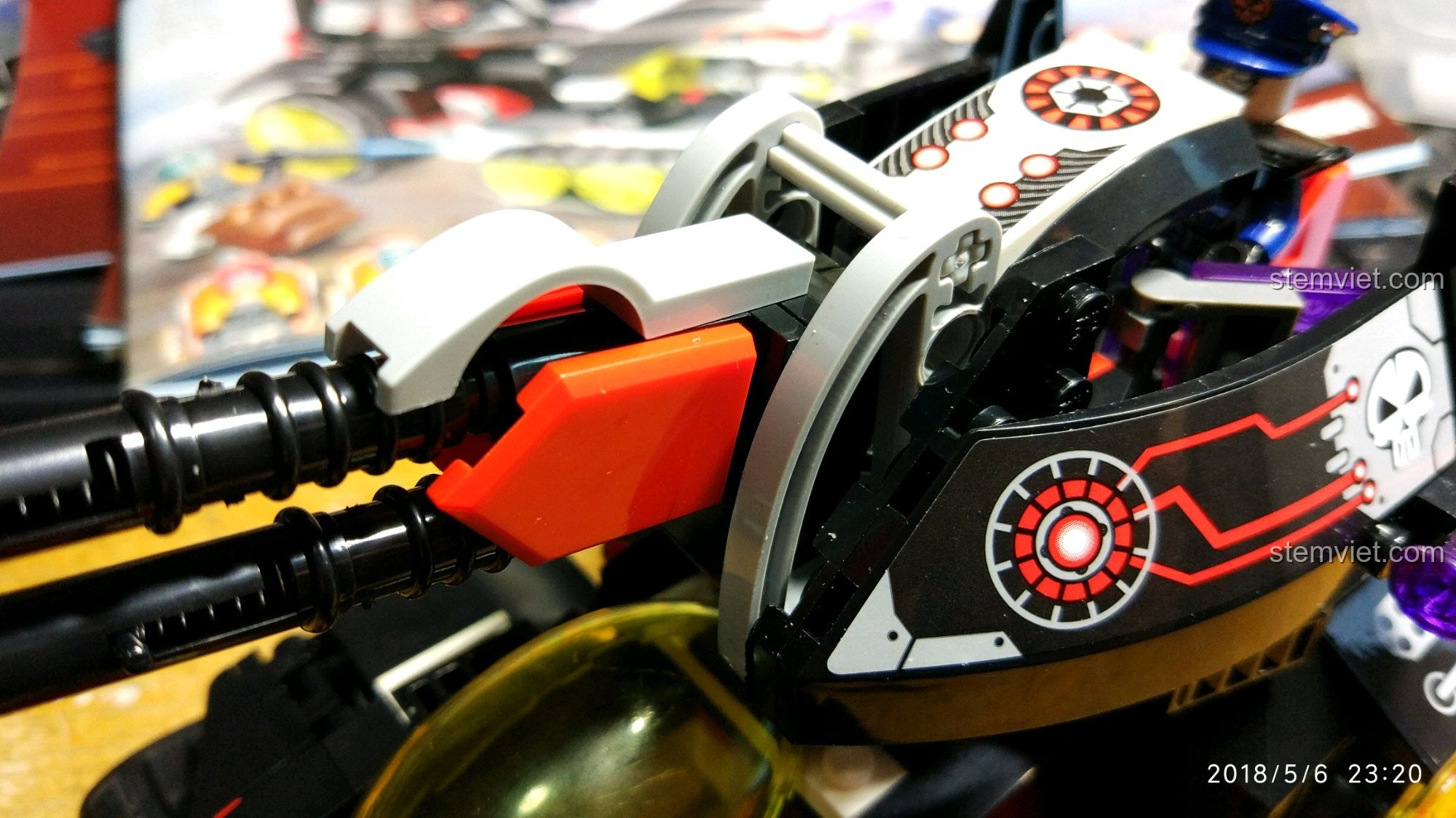 Cận cảnh điểm yếu về thiết kế khớp nối nòng pháo trên xe Pháo Laser QMAN 2715.