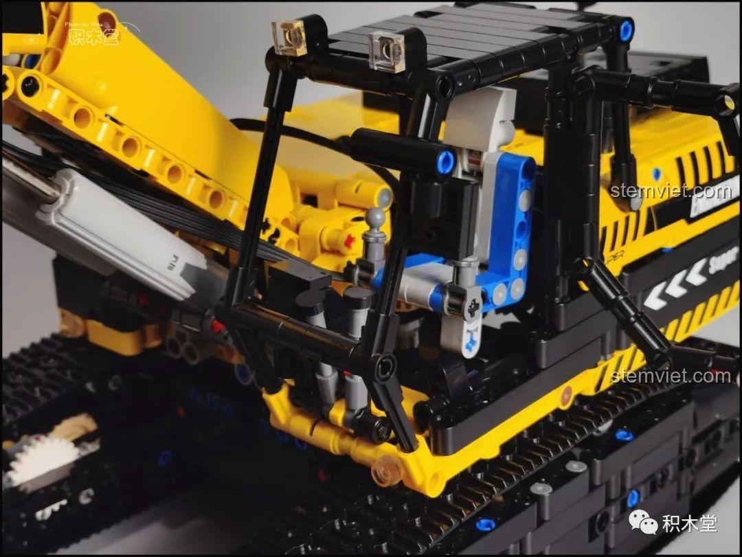 Hướng dẫn cách sử dụng điều khiển từ xa để chuyển kênh cho máy xúc Taigaole T4001.