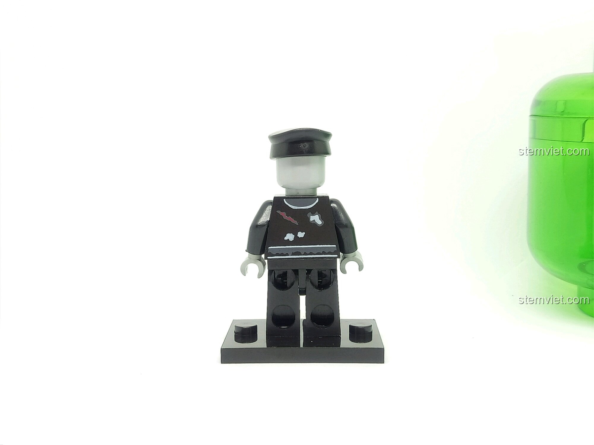 Mặt sau của Cảnh sát Zombie Degao 601. Chi tiết in ấn vết thương trên đồ chơi lắp ráp.