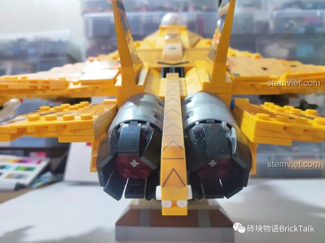 Động cơ phản lực có thể thay đổi trạng thái của đồ chơi lắp ráp Máy bay chiến đấu J-15 CAYI 2266.