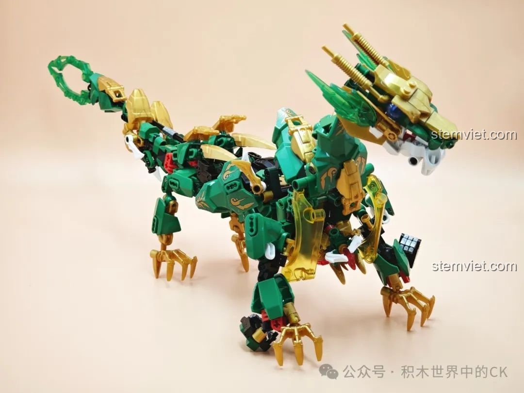Thần Thú Thanh Long trong tư thế mạnh mẽ, một món đồ chơi lắp ráp tuyệt vời cho trẻ em trên 8 tuổi.