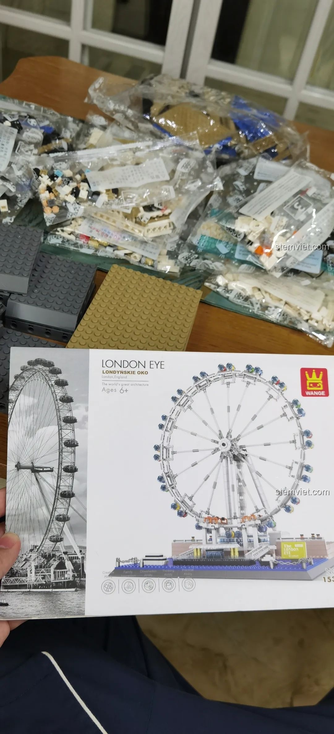 Trang giới thiệu các công trình kiến trúc khác trong sách hướng dẫn đồ chơi lắp ráp WANGE 6215, mở ra thế giới sáng tạo.