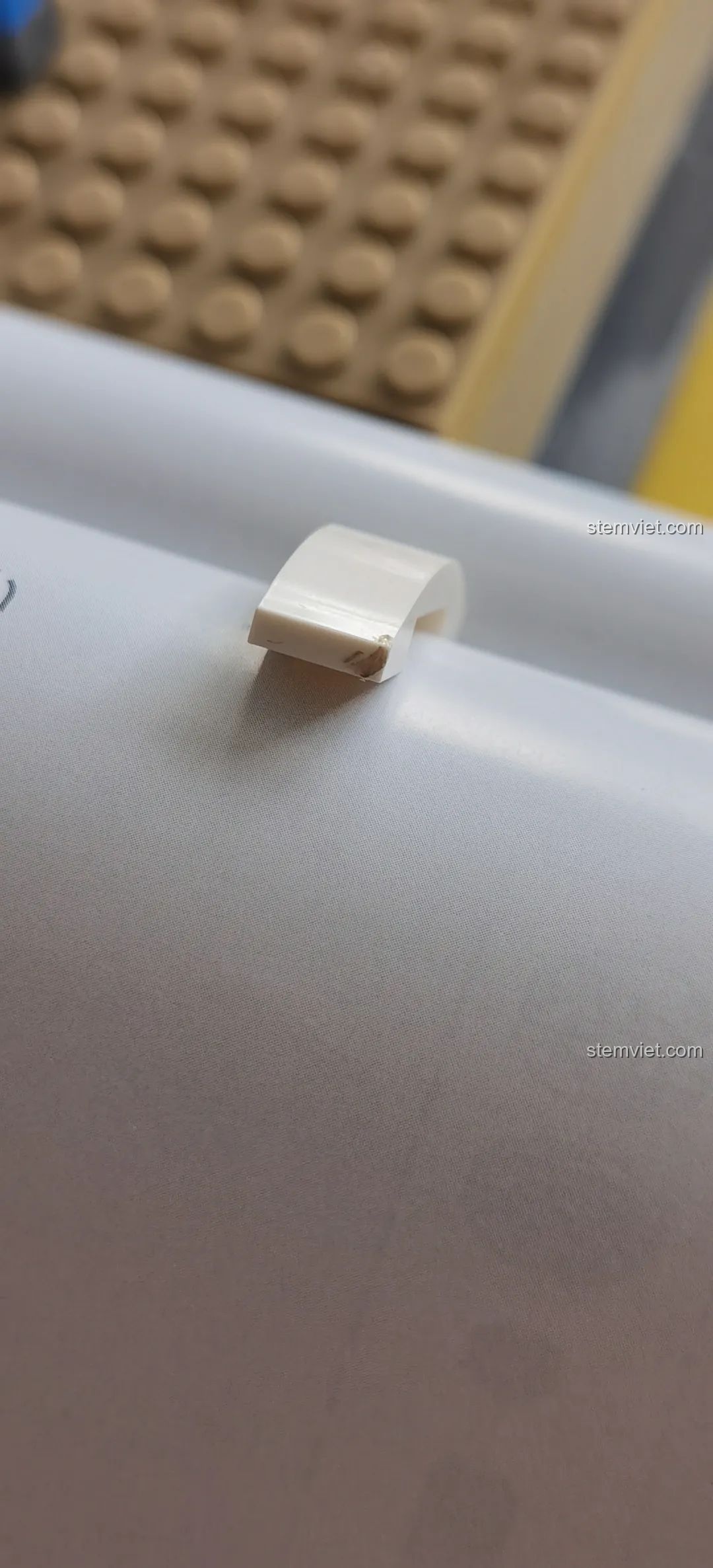 Trục xoay bên trong của đồ chơi lắp ráp WANGE 6215 London Eye, đảm bảo vòng quay hoạt động mượt mà.