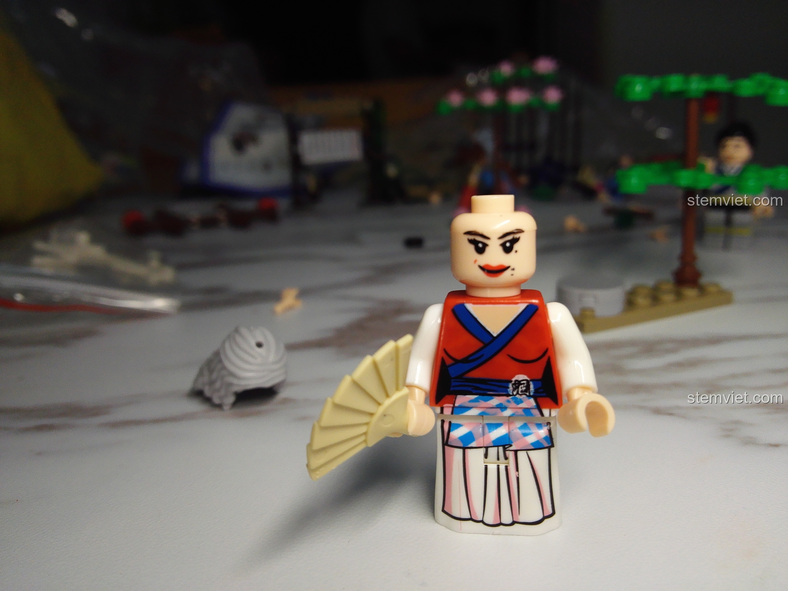 Minifigure Đồng Tương Ngọc từ bộ lắp ráp KAZI KY5006 Võ Lâm Ngoại Truyện.