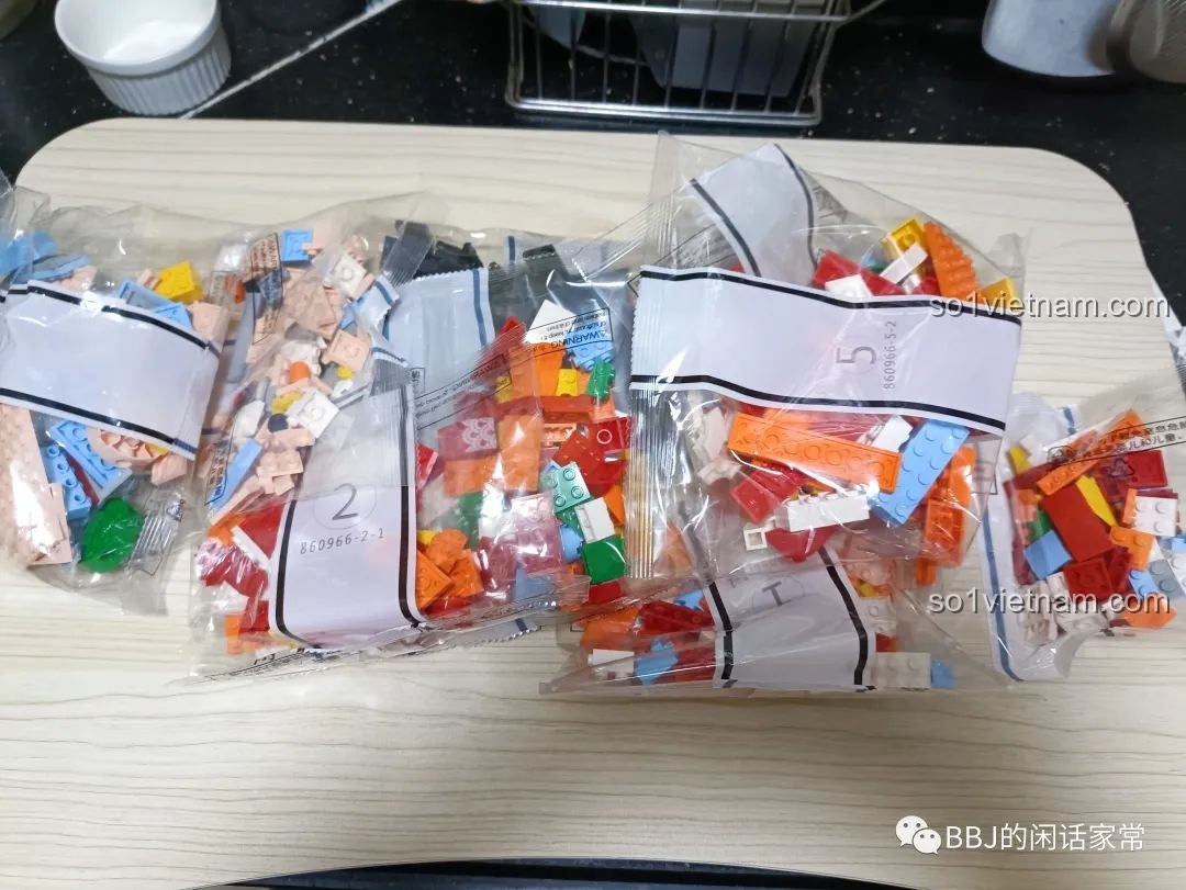 Các túi mảnh ghép được đóng gói cẩn thận