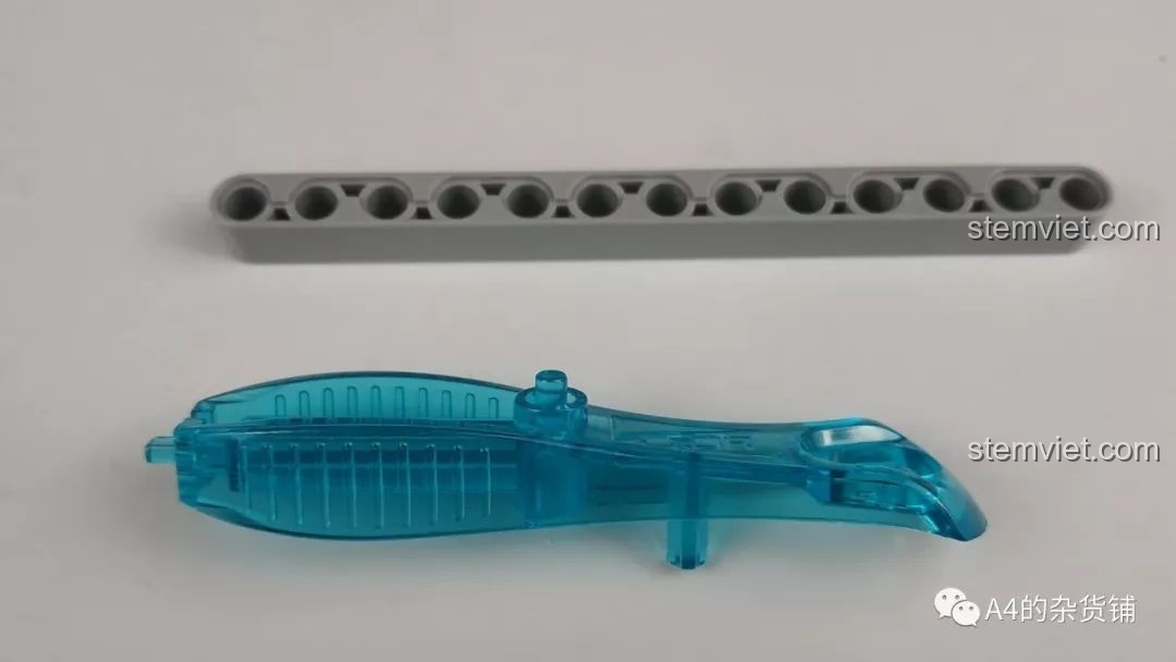 Dụng cụ gỡ chi tiết màu xanh lam độc đáo đi kèm trong bộ lắp ráp CaDA C61016.