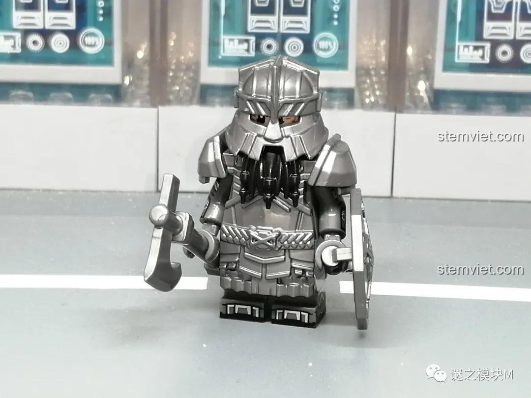 Minifigure Dwarf Warrior XP-412 với giáp bạc và khiên