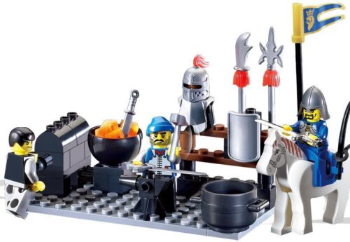 Bộ đồ chơi Xưởng Rèn Lâu Đài Enlighten 1013 với 3 minifigure hiệp sĩ và thợ rèn, phù hợp bé trai 6 tuổi, giá tốt.