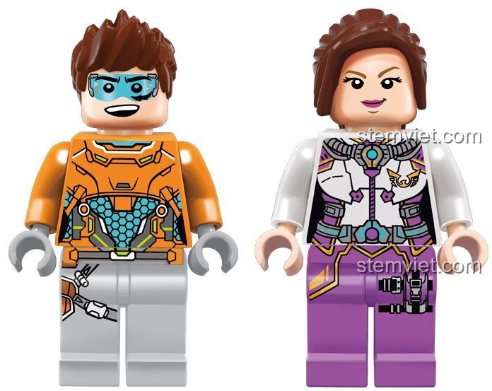 Hai minifigure phi hành gia Elva và Rex trong bộ lắp ghép Enlighten 1607 Phi thuyền Phượng Hoàng, sẵn sàng cho cuộc phiêu lưu không gian.